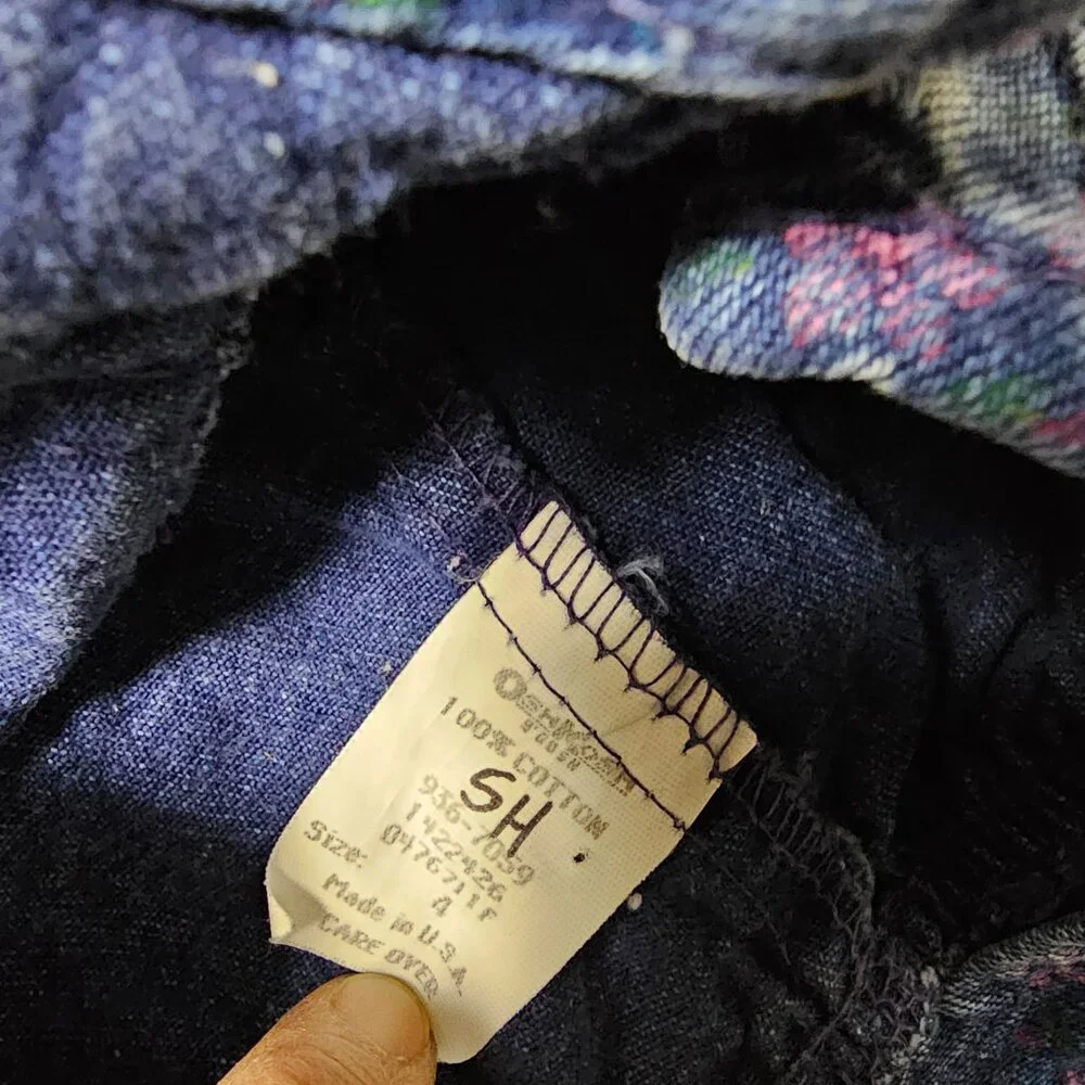 90s OshKosh B'gosh floral printed denim jumper dress . size 4 . made in USA